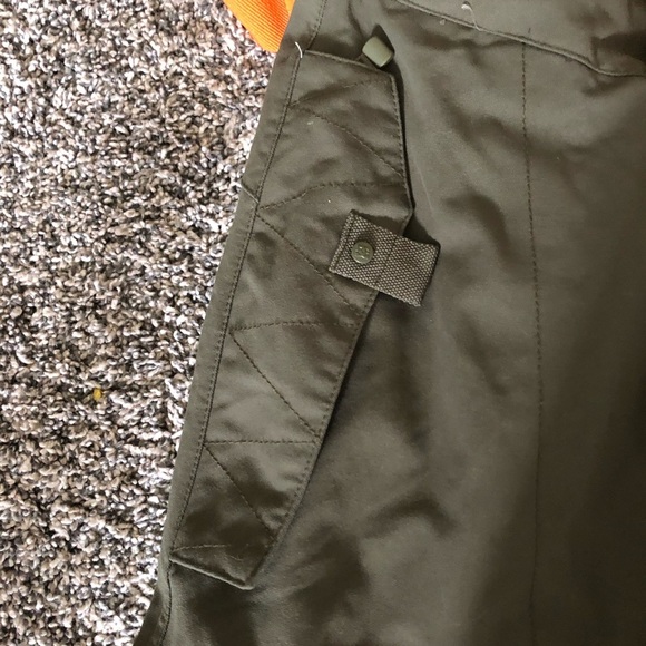 Men DC GREEN Snow pants with Orange suspenders - Picture 16 of 16